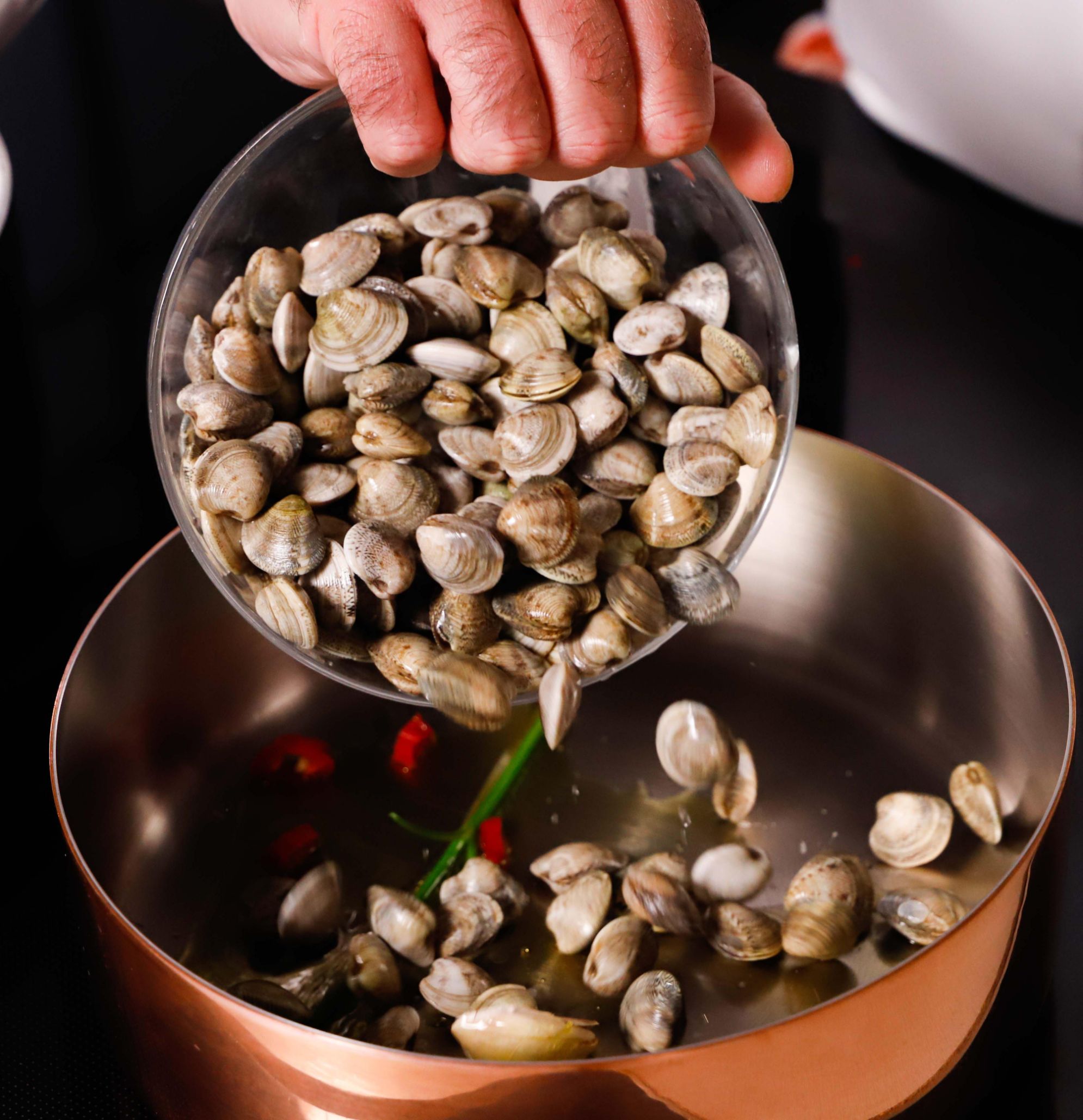 Spaghetti con lupini di mare ricetta classica e piccante Saporie